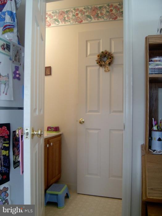 37 Laurie Lane Lititz, PA 17543 - Photo 3 of 11 Gallery Image 3