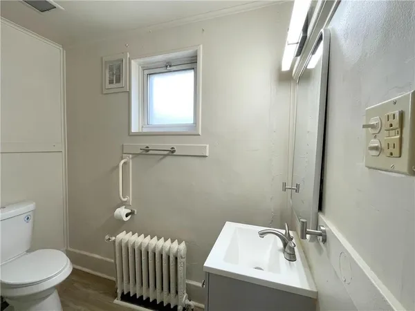 $595 | 922 Hober Avenue, Unit 1, McKees Rocks, PA 15136