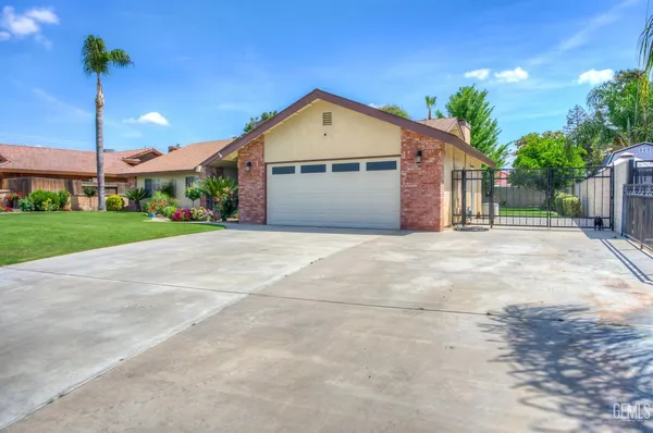 $449,900 | Undisclosed Address, Bakersfield, CA 93307