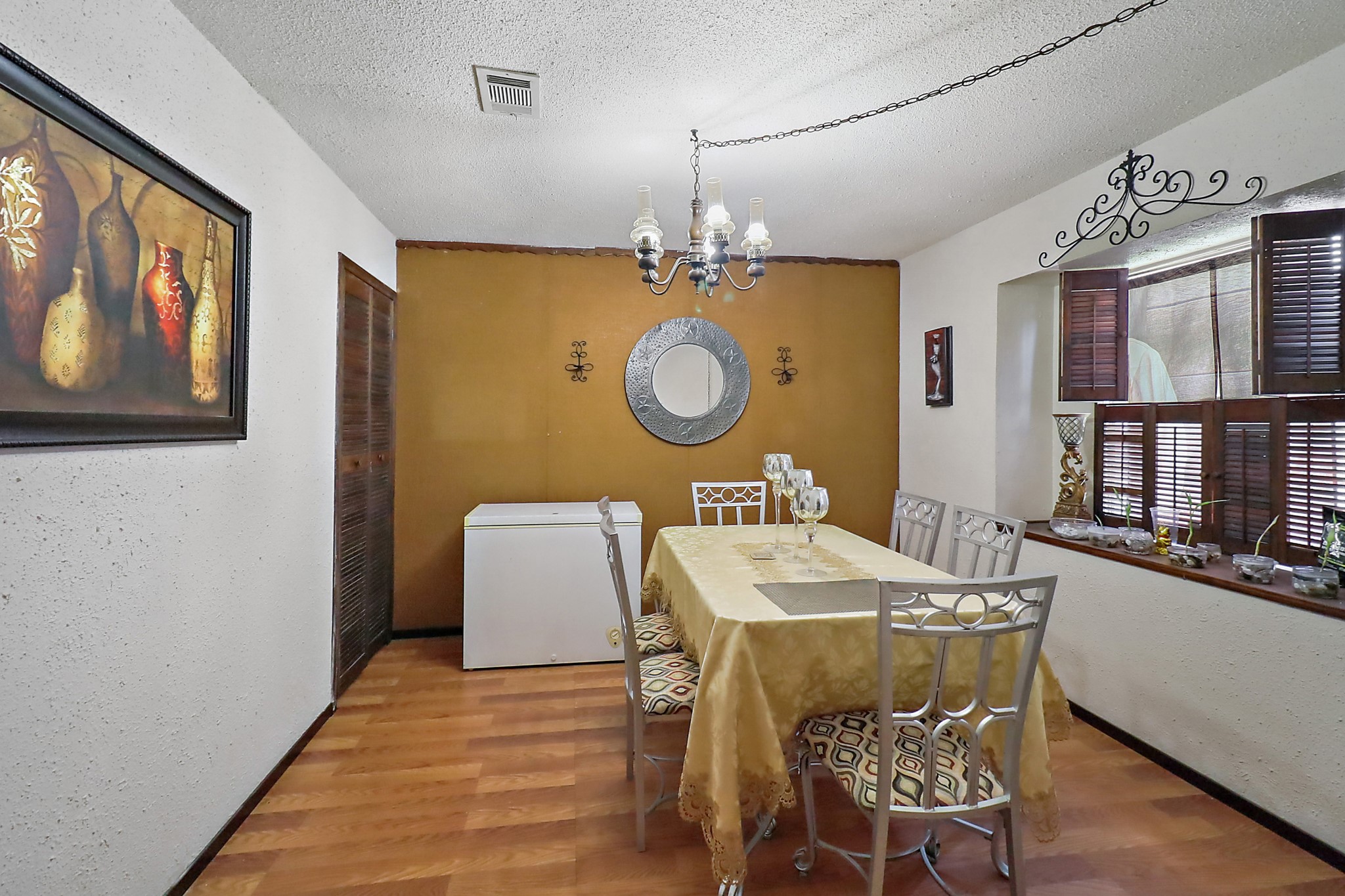 111 Grantham Road Baytown, TX 77521 - Photo 8 of 28