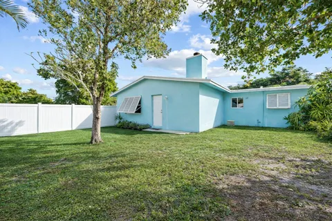 $599,000 | 27 Northeast 16th Avenue, Pompano Beach, FL 33060