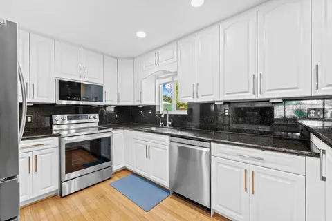 $599,000 | 27 Northeast 16th Avenue, Pompano Beach, FL 33060