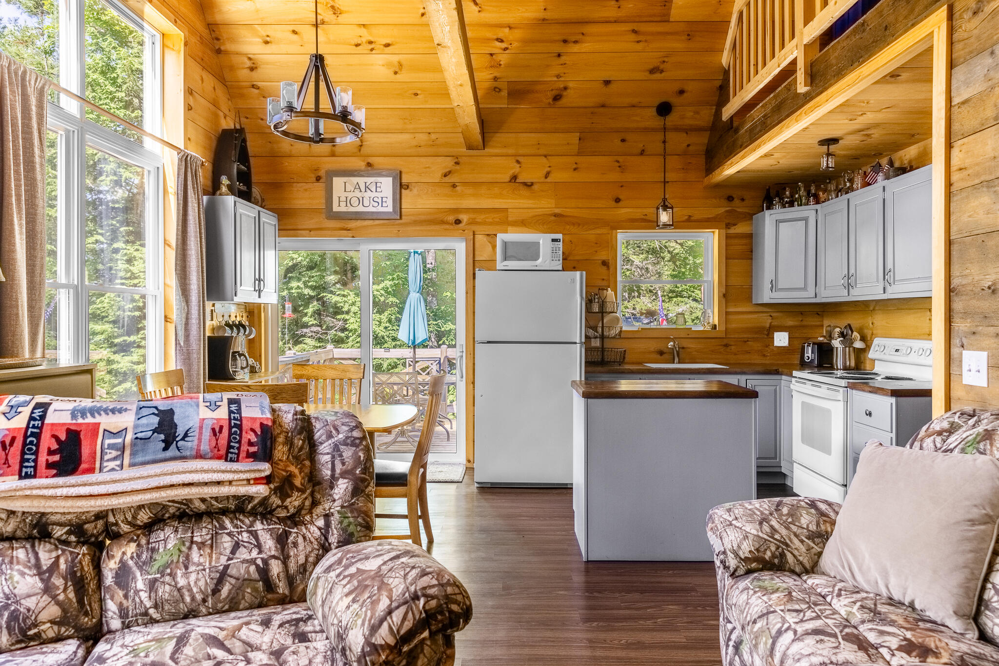 95 Bear Point Road Dover-Foxcroft, ME 04426 - Photo 11 of 40 Sebec Interiors-4