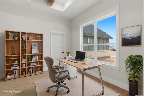 $649,000 | 140 Sunset Drive, La Vernia, TX 78121