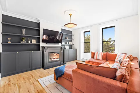 $1,285,000 | 819 Washington Street, Unit 4, Hoboken, NJ 07030