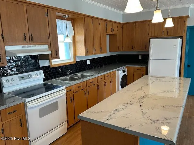 $2,400 | 211 Pamlico Street, Unit C, Belhaven, NC 27810