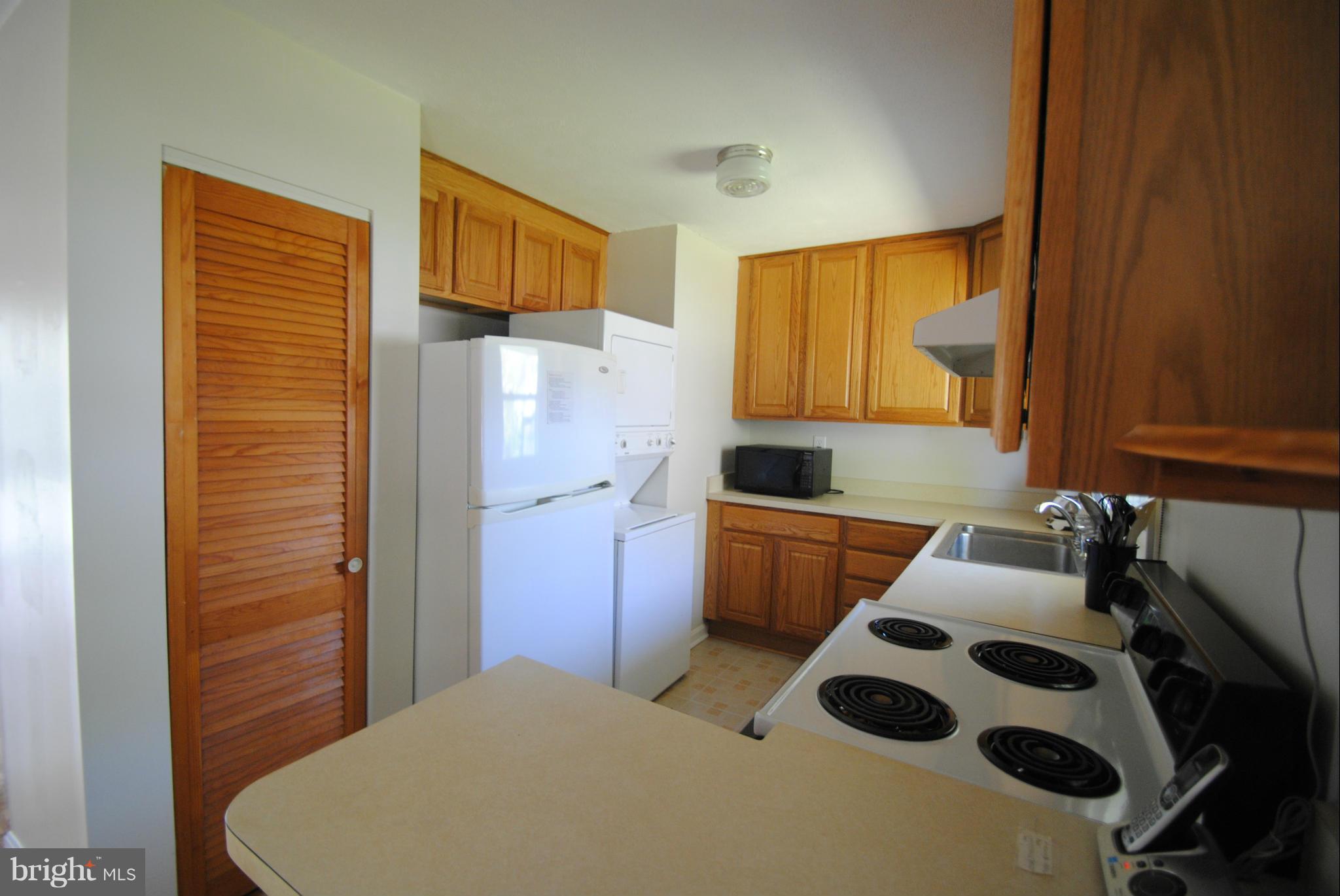 8110 Russell Road Alexandria, VA 22309 - Photo 11 of 29 Kitchen