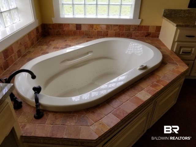 15758 County Road 87 Elberta, AL 36530 - Photo 33 of 50 Master Bath Garden Tub