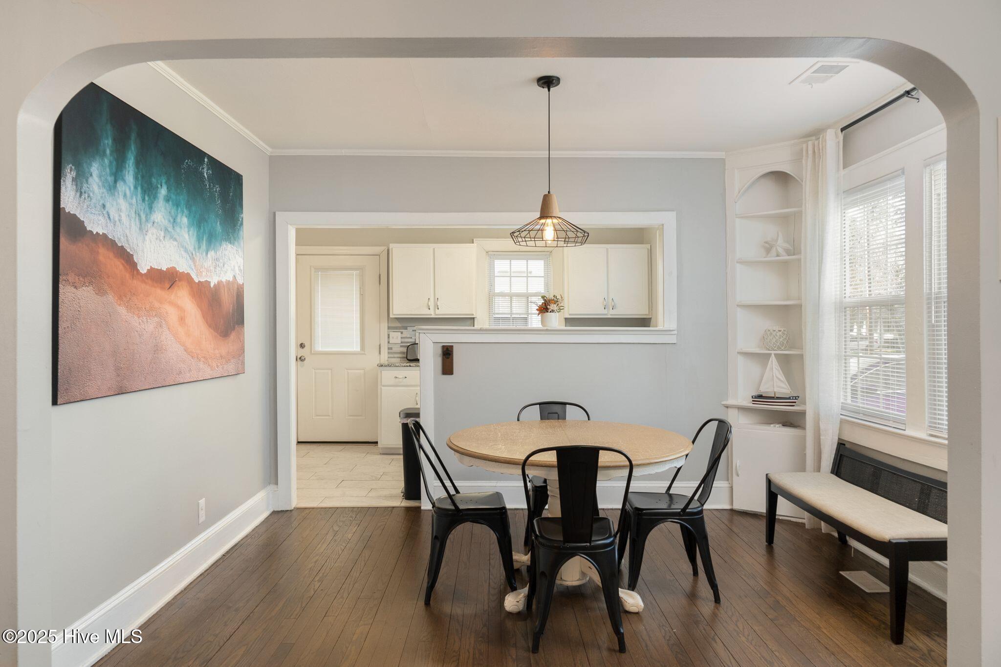 1409 Rhem Avenue New Bern, NC 28560 - Photo 8 of 28 Dining Room