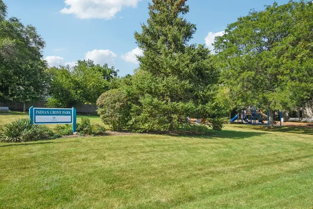 $799,000 | 27W327 Williams Street, Winfield, IL 60190