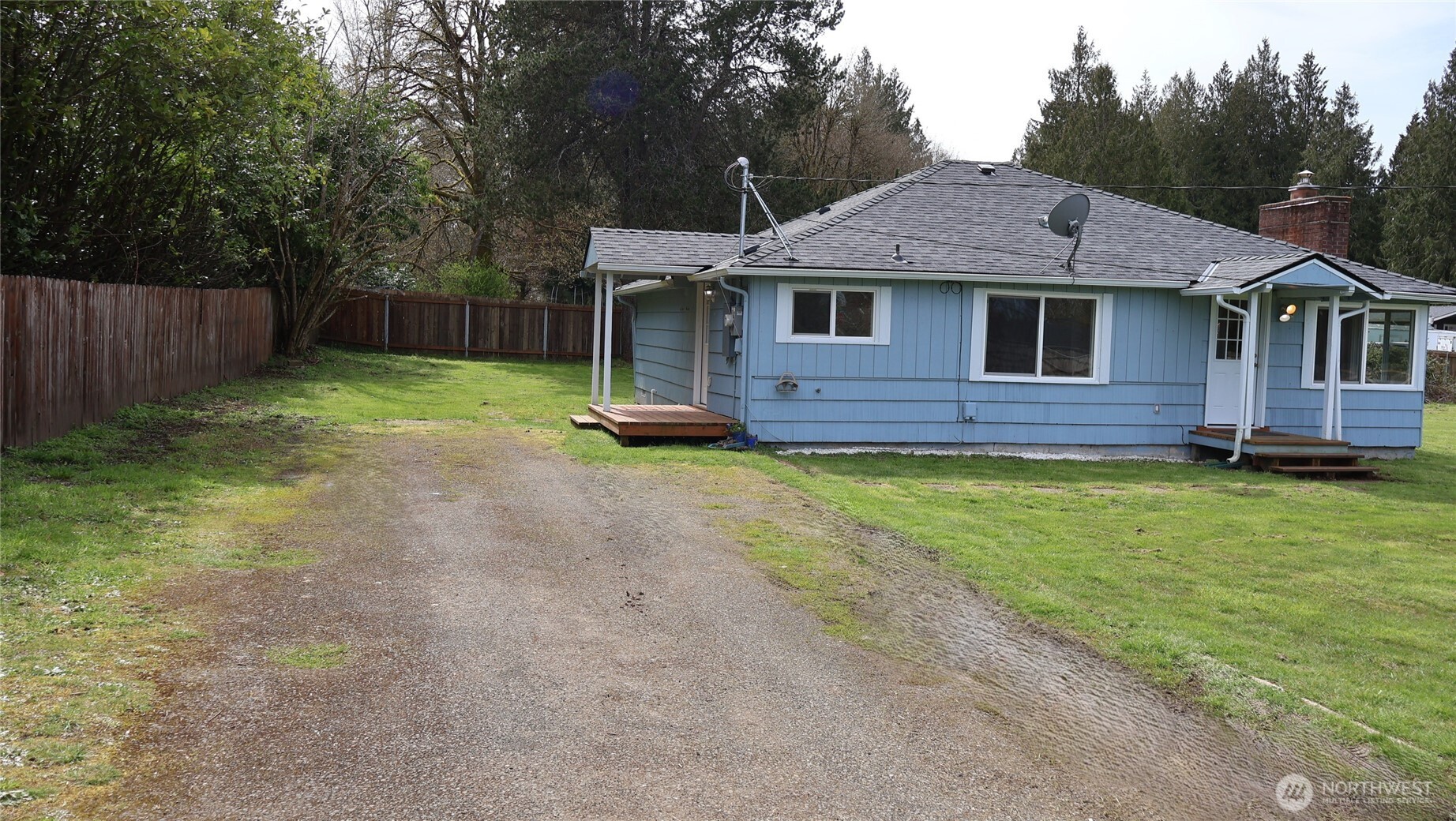 4484 Southeast Foss Road Port Orchard, WA 98366 - Photo 3 of 29