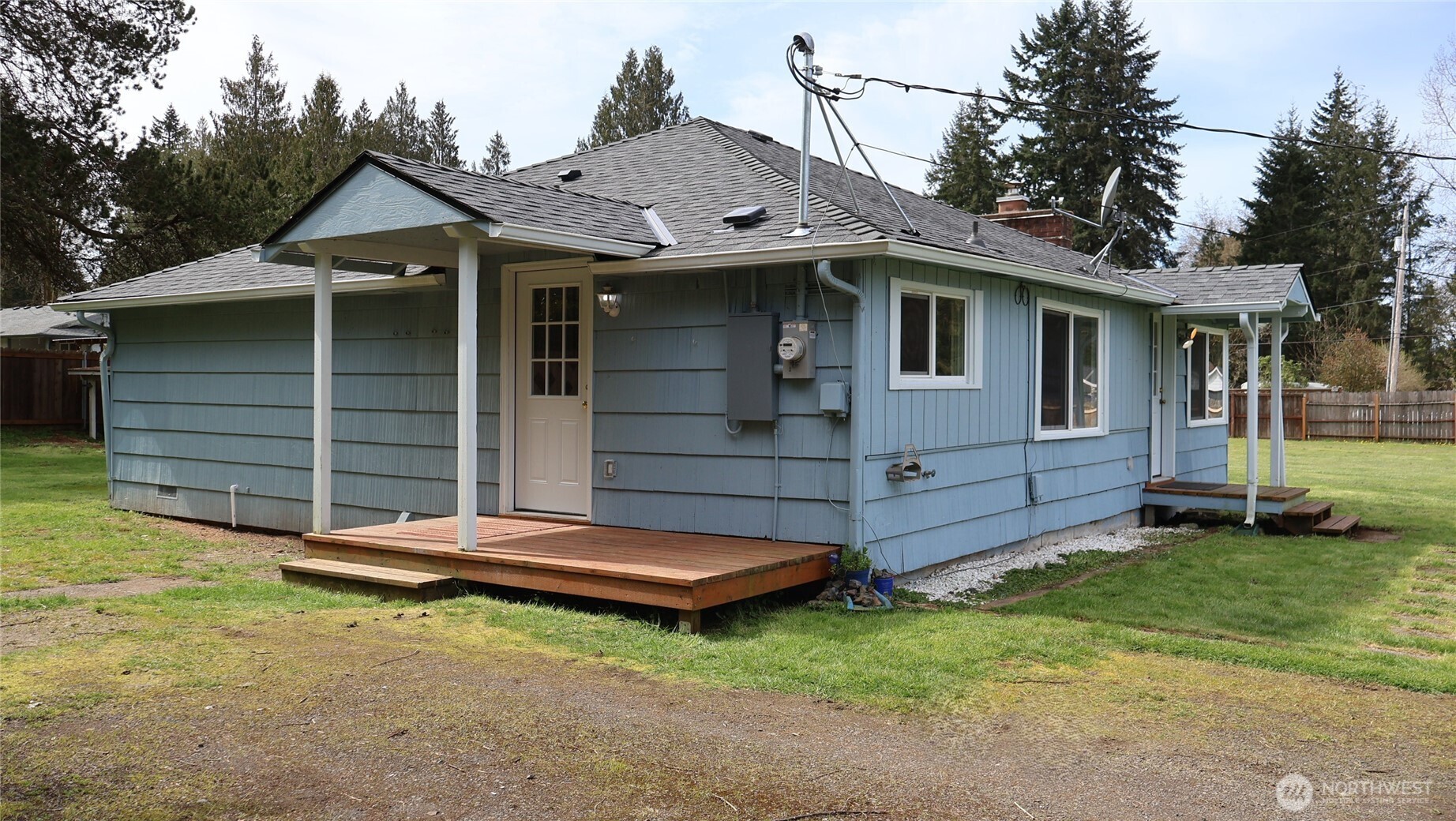 4484 Southeast Foss Road Port Orchard, WA 98366 - Photo 4 of 29