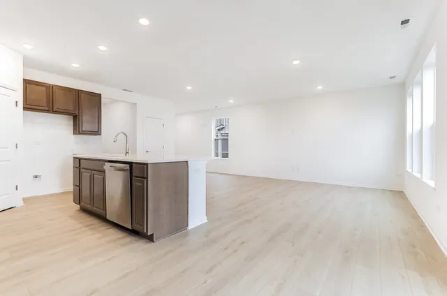 $2,850 | 15230 South Hepworth Place, Unit 15230, Plainfield, IL 60544