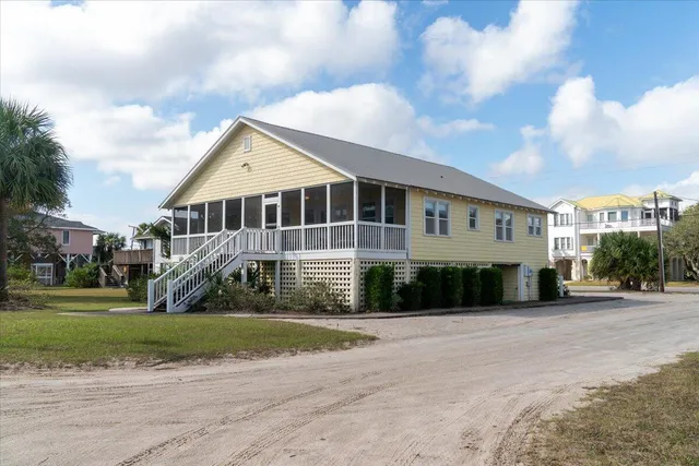 $1,250,000 | 2302 Palmetto Boulevard, Edisto Beach, SC 29438