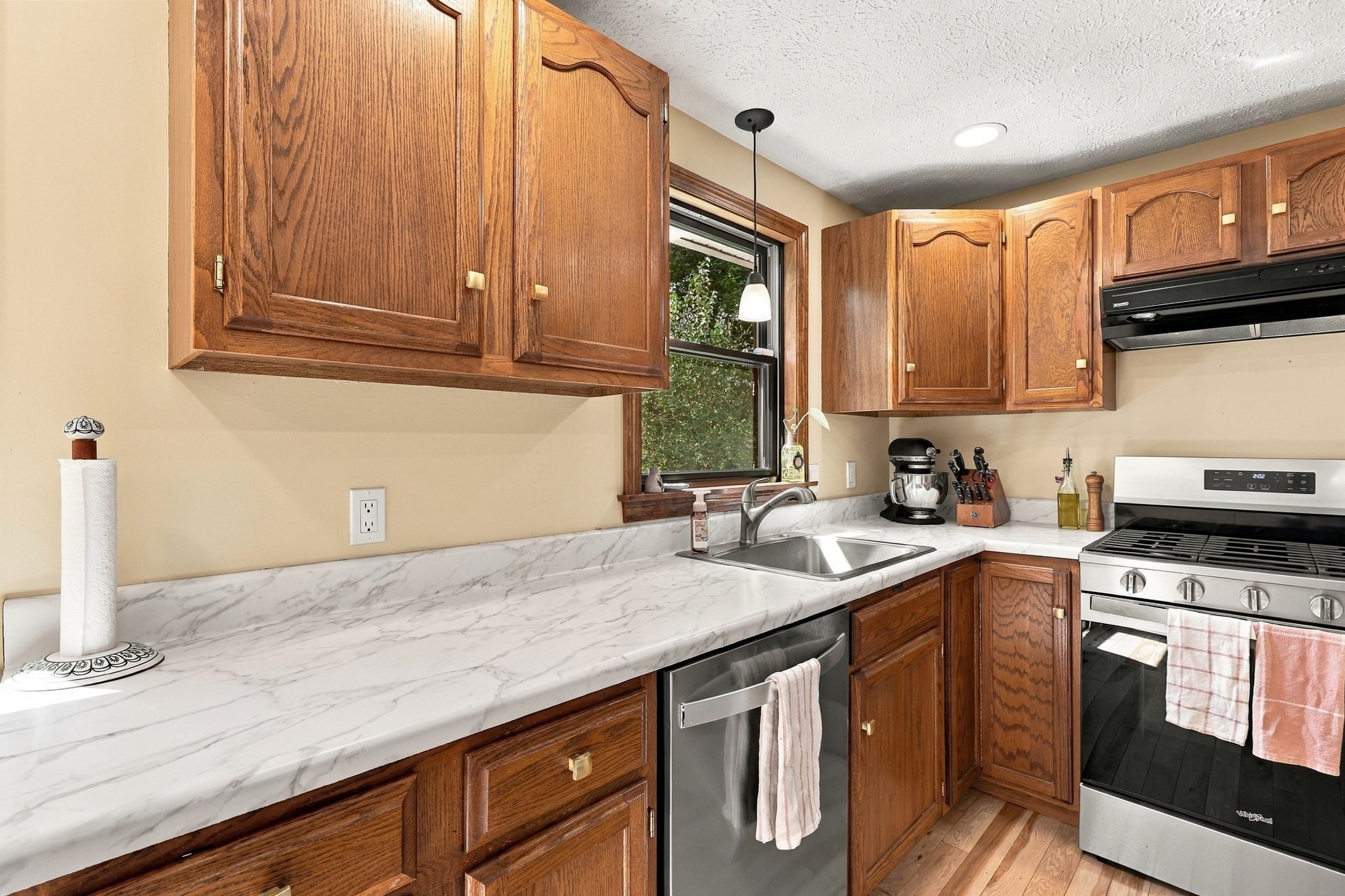 60 Bailey Road Dracut, MA 01826 - Photo 12 of 39 Gallery Image 12
