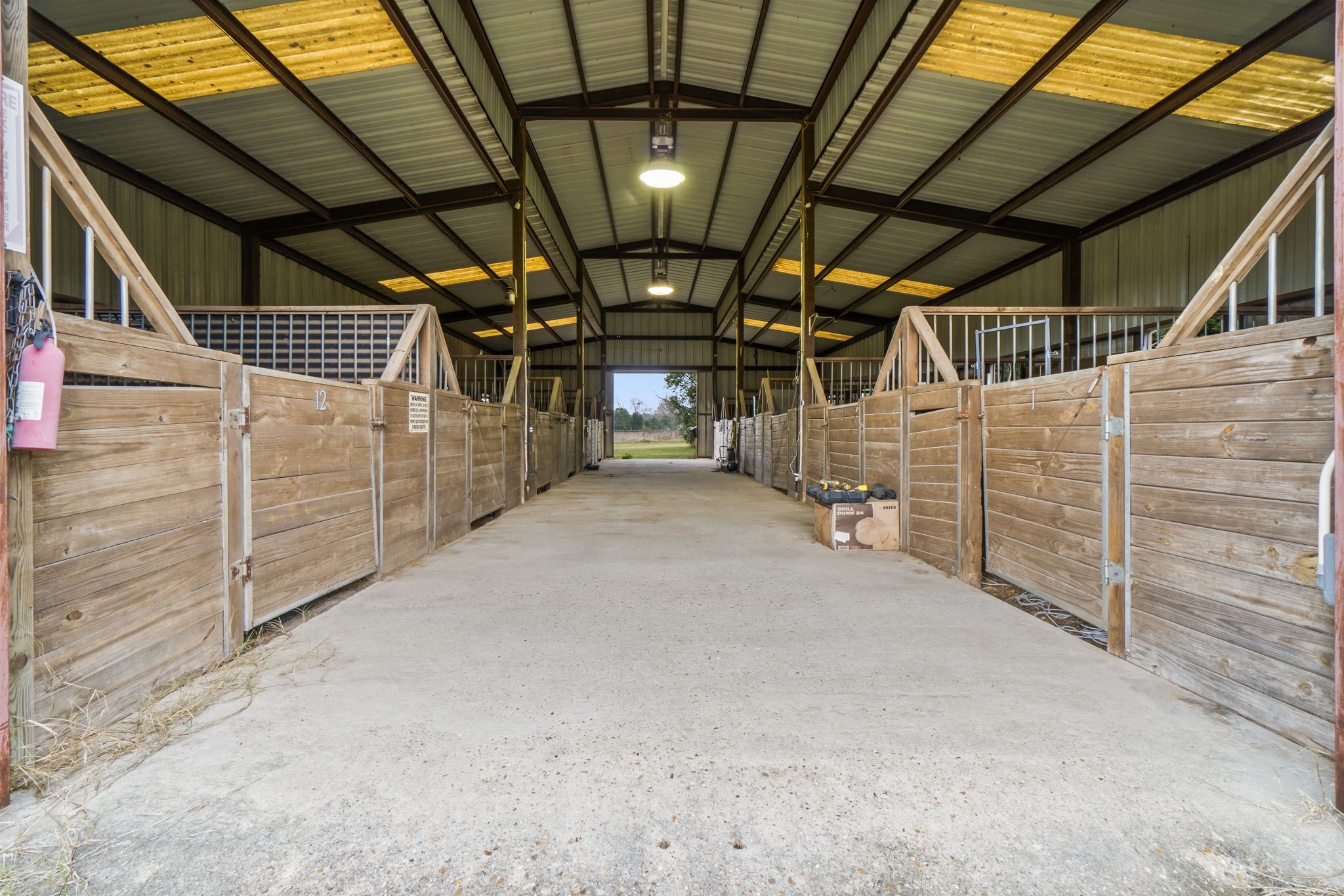 18226 FM 1484 Road Conroe, TX 77303 - Photo 7 of 13 In good condition for horse immediate move in or convert building to your needs.