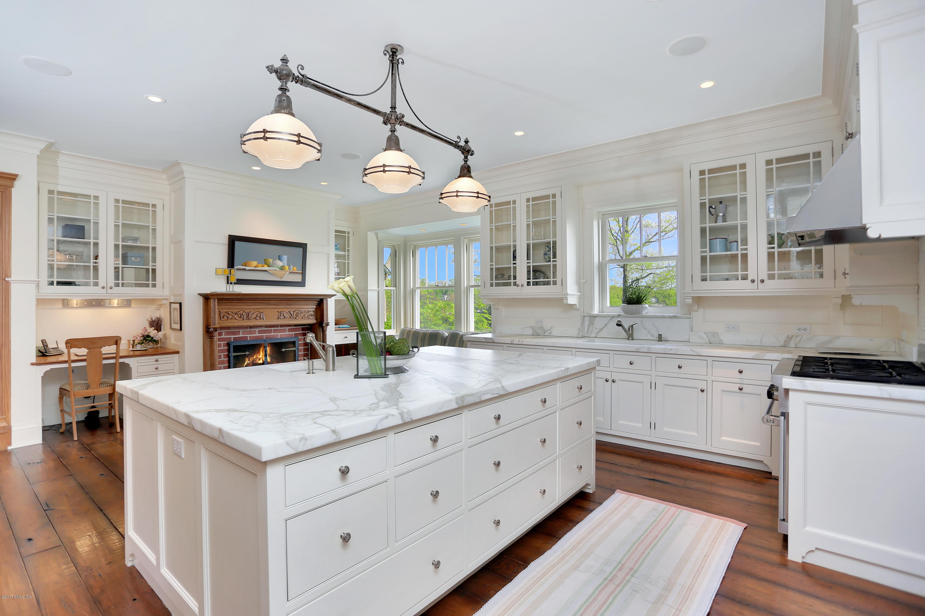 96 Club Road Riverside, CT 06878 - Photo 5 of 33