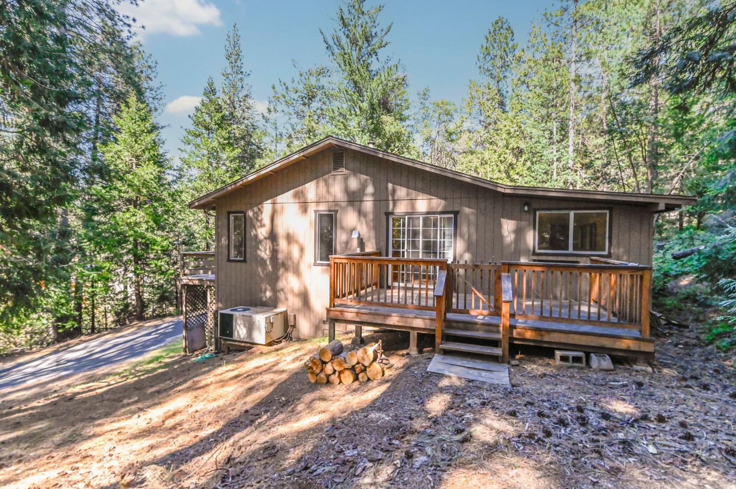 17884 Ruggles Court Pioneer, CA 95666 - Photo 2 of 37