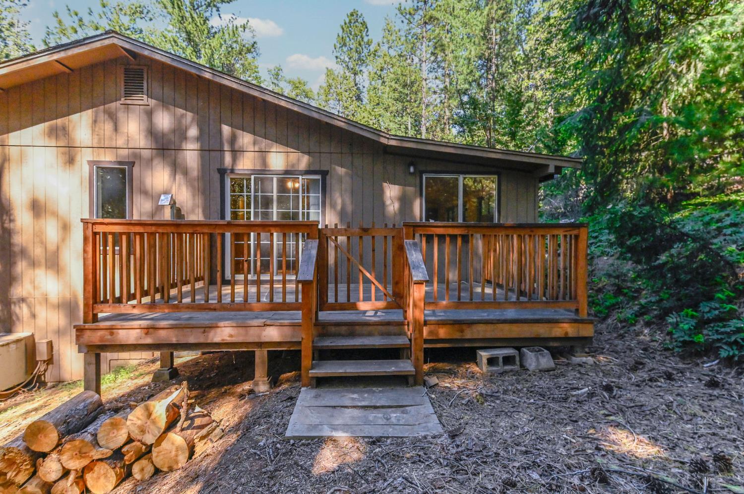 17884 Ruggles Court Pioneer, CA 95666 - Photo 3 of 37