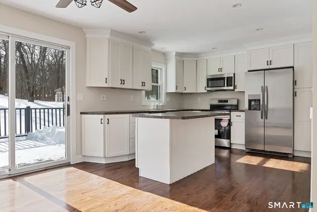 $529,900 | 35 Greenfield Drive, Shelton, CT 06484