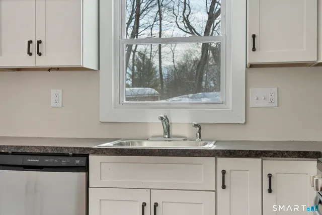 $529,900 | 35 Greenfield Drive, Shelton, CT 06484