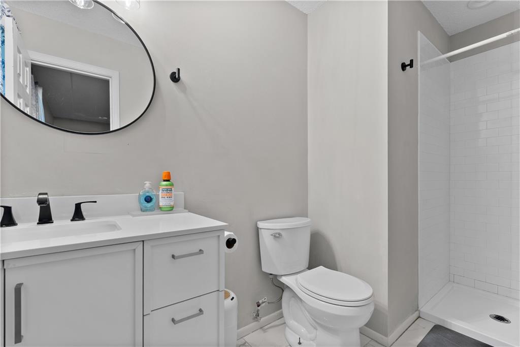 13205 Overhill Road Grandview, MO 64030 - Photo 11 of 22