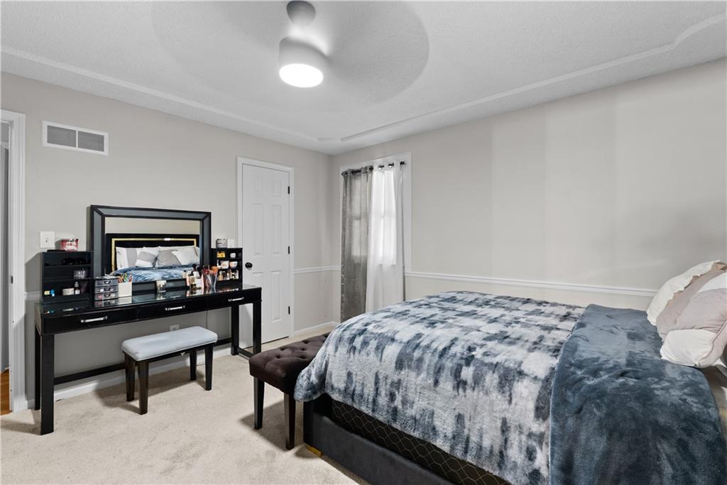 13205 Overhill Road Grandview, MO 64030 - Photo 10 of 22