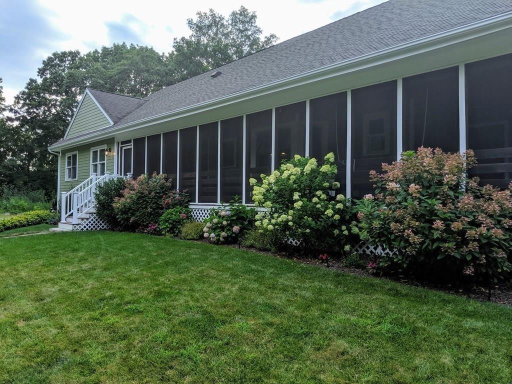 36 West Mill Street Medfield, MA 02052 - Photo 3 of 42