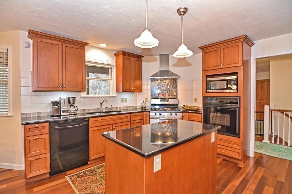 36 West Mill Street Medfield, MA 02052 - Photo 9 of 42