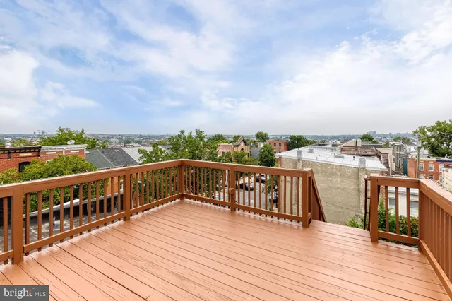a car parked in front of a building