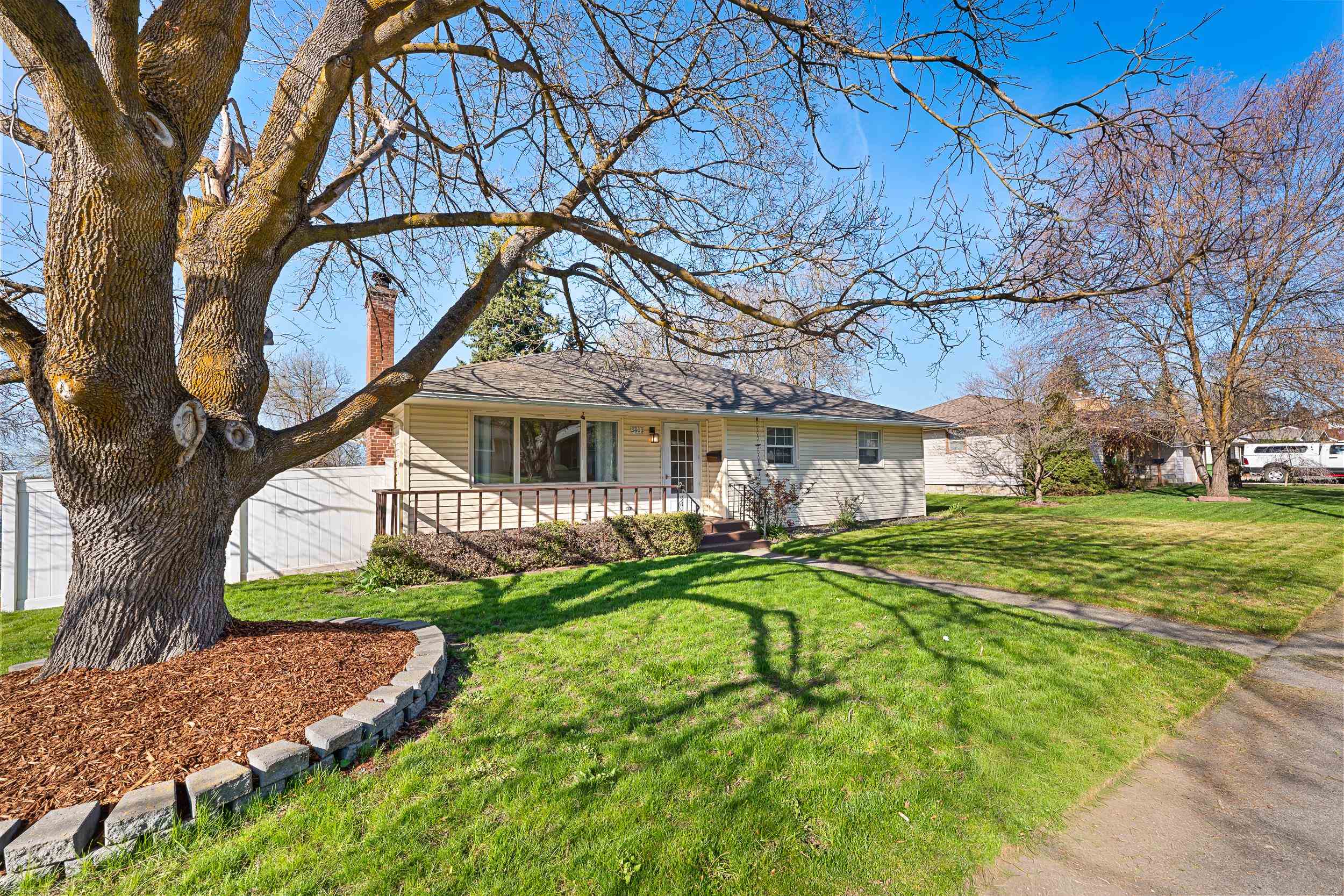 3403 East 22nd Avenue Spokane, WA 99223 - Photo 2 of 50
