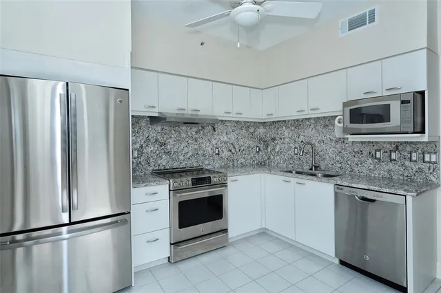 a view of a tennis court