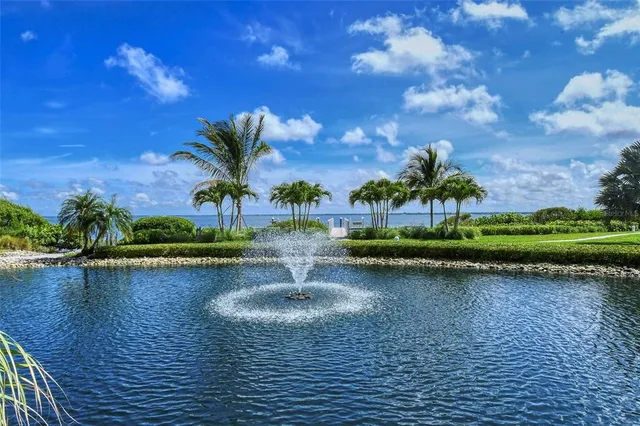 $1,195,000 | 360 Gulf Of Mexico Drive, Unit 322, Longboat Key, FL 34228