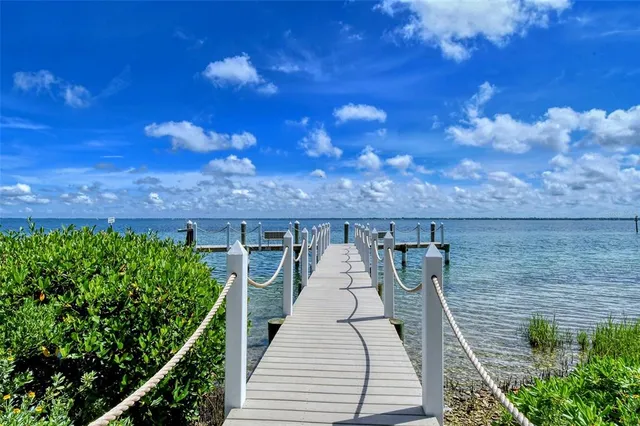 $1,195,000 | 360 Gulf Of Mexico Drive, Unit 322, Longboat Key, FL 34228