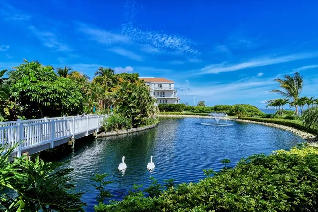 $1,195,000 | 360 Gulf Of Mexico Drive, Unit 322, Longboat Key, FL 34228