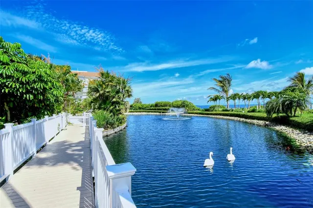 $1,195,000 | 360 Gulf Of Mexico Drive, Unit 322, Longboat Key, FL 34228