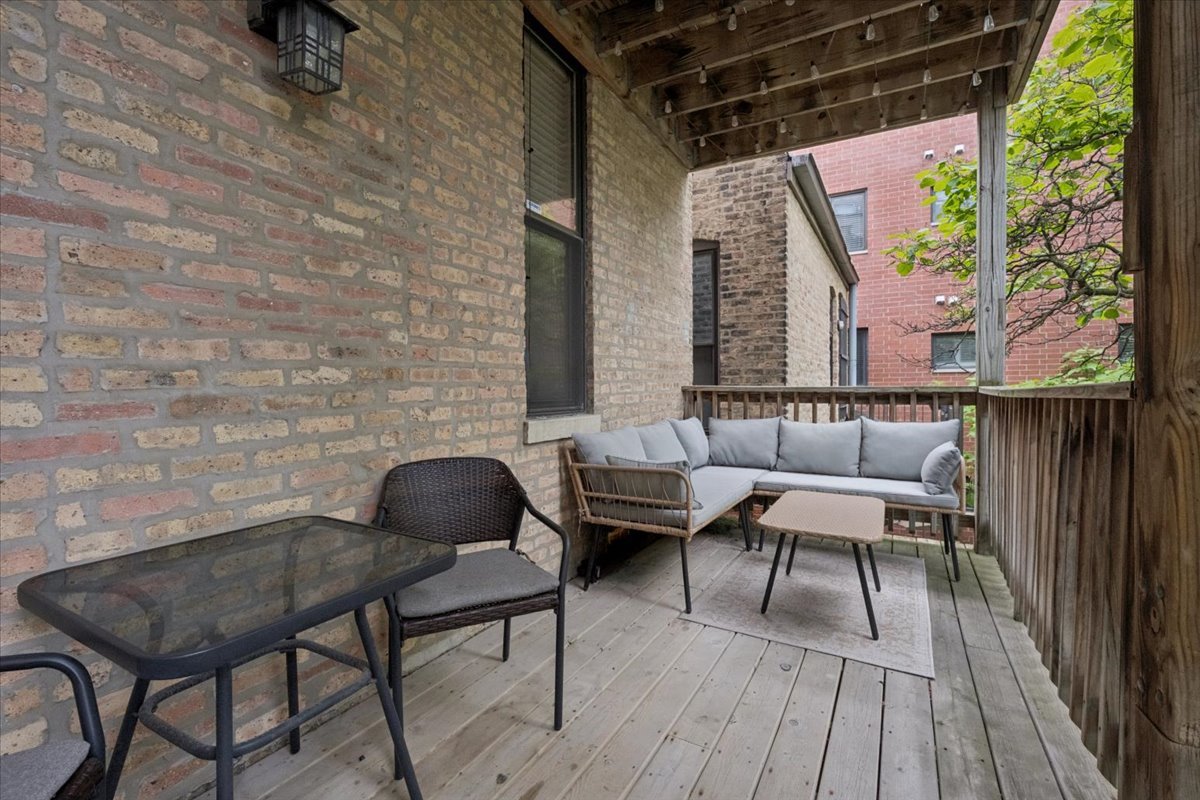 832 West Roscoe Street, Unit 2 Chicago, IL 60657 - Photo 19 of 21