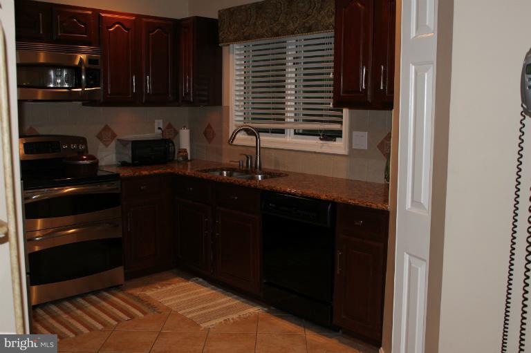 3103 Courtside Road Bowie, MD 20721 - Photo 15 of 30 Kitchen