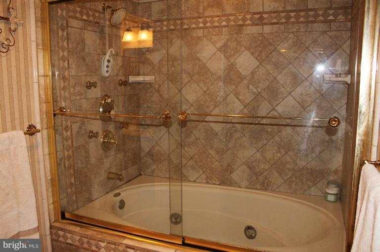 3103 Courtside Road Bowie, MD 20721 - Photo 4 of 30 Bath (Master)