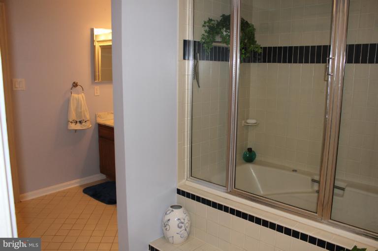 3103 Courtside Road Bowie, MD 20721 - Photo 8 of 30 Bath (Master)