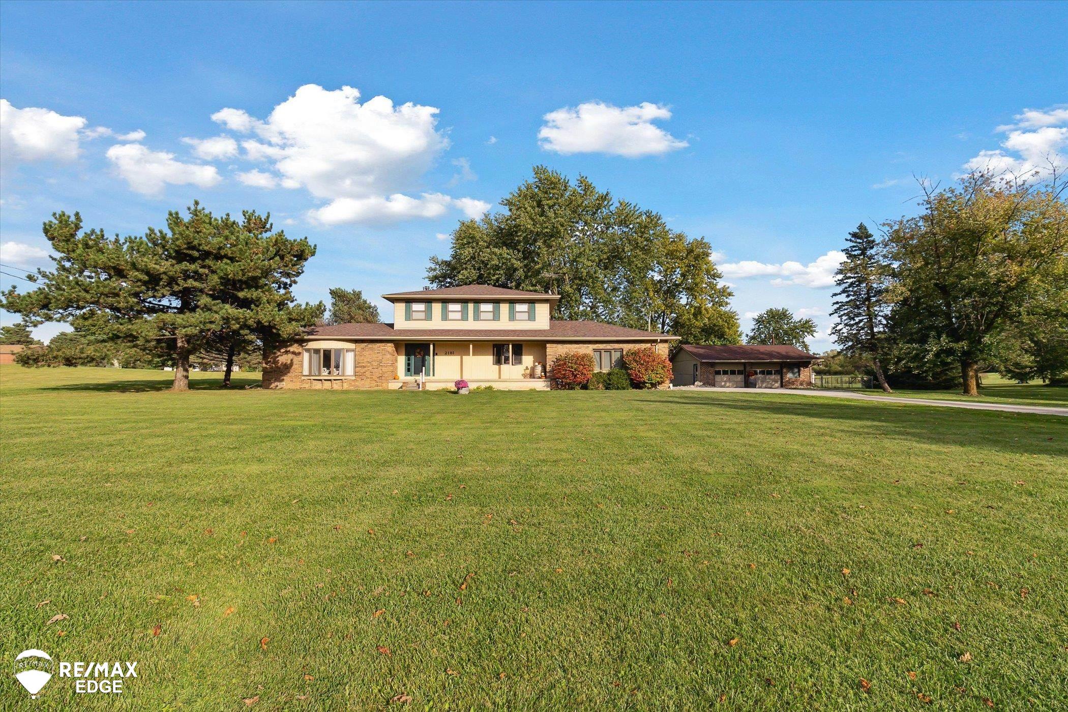 2181 South Oak Road Davison, MI 48423 - Photo 3 of 54 50157397-699b06fc-ee17-45a4-b887-27eefa924bab.JPG