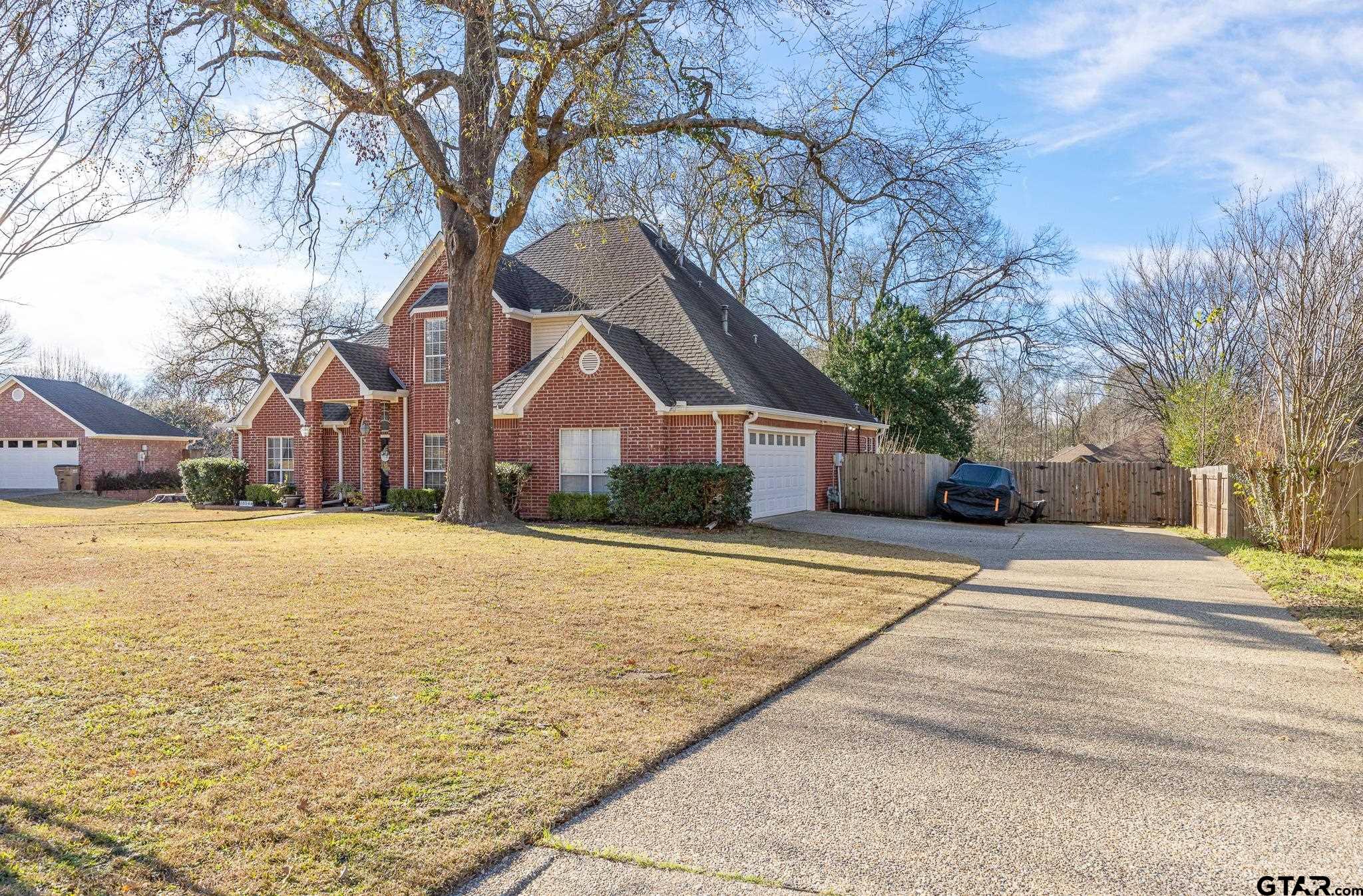 18344 Springmill Court Flint, TX 75762 - Photo 44 of 45 a front view of house with yard