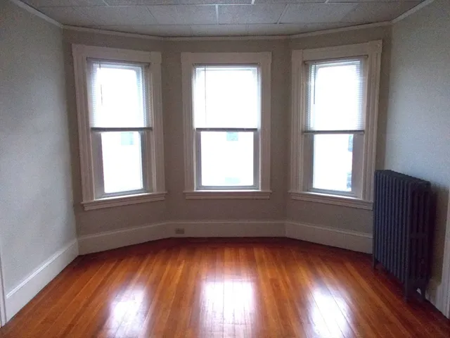 $1,975 | 49 Pine Street, Unit 2, Fitchburg, MA 01420