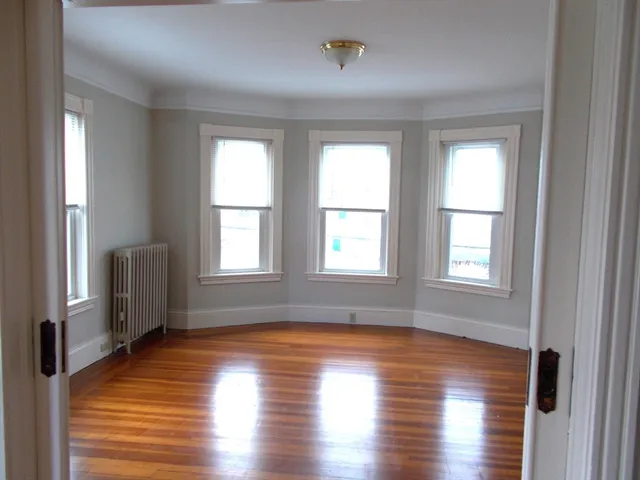 $1,975 | 49 Pine Street, Unit 2, Fitchburg, MA 01420