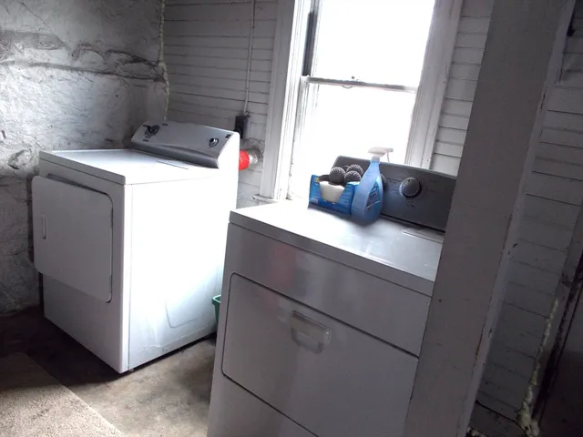 $1,975 | 49 Pine Street, Unit 2, Fitchburg, MA 01420