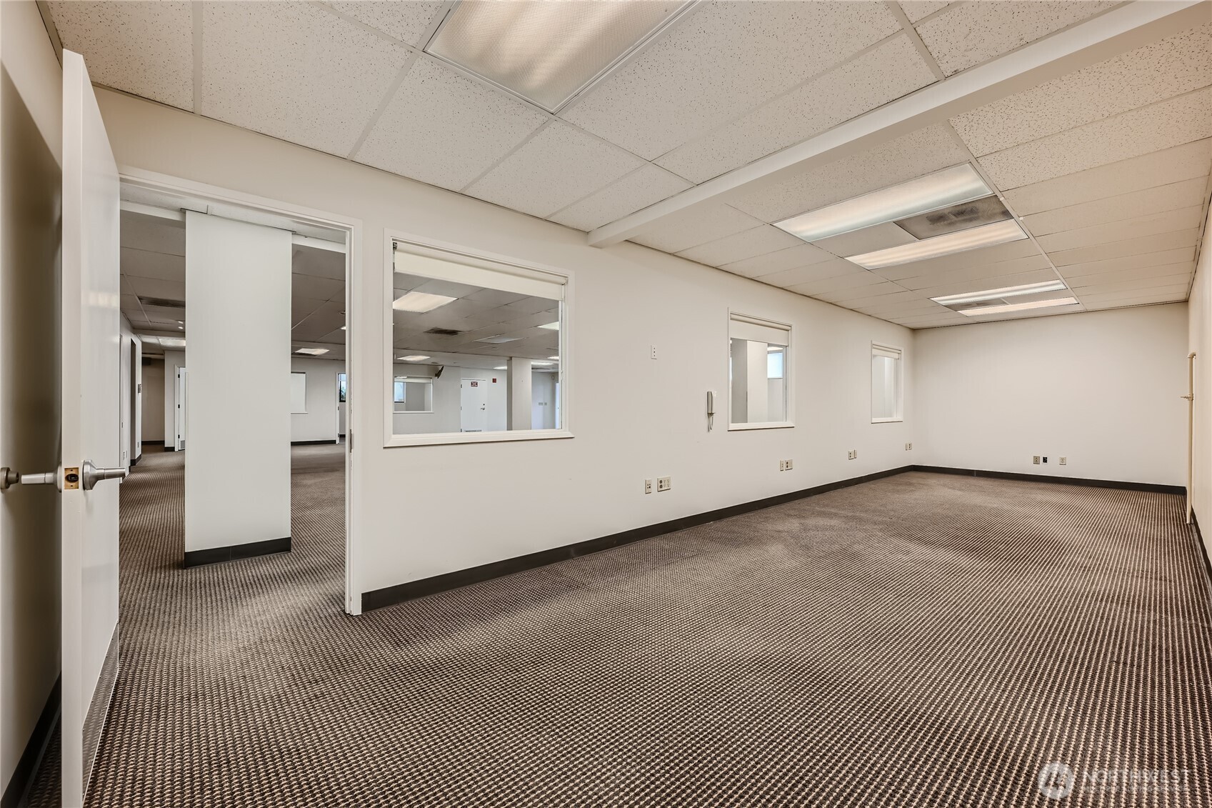 4220 Aurora Avenue North Seattle, WA 98103 - Photo 4 of 18 a view of an empty room