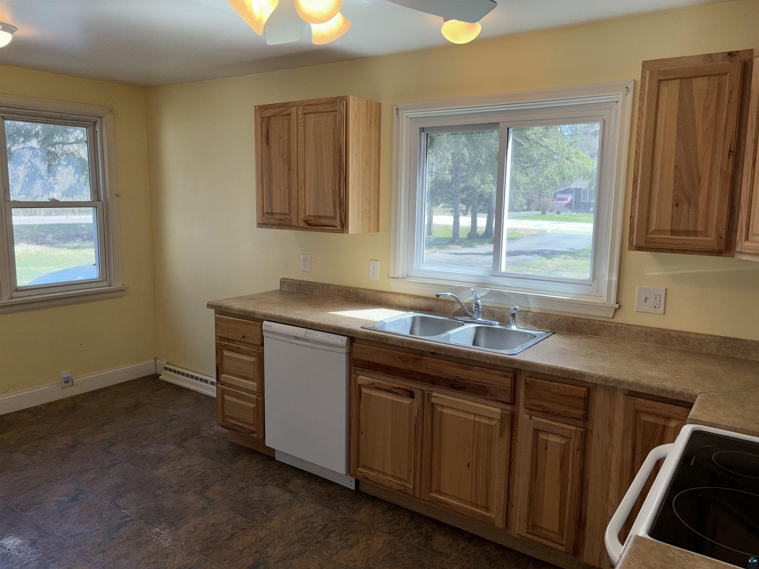 1405 Anderson Road Duluth, MN 55811 - Photo 4 of 26 Gallery Image 4