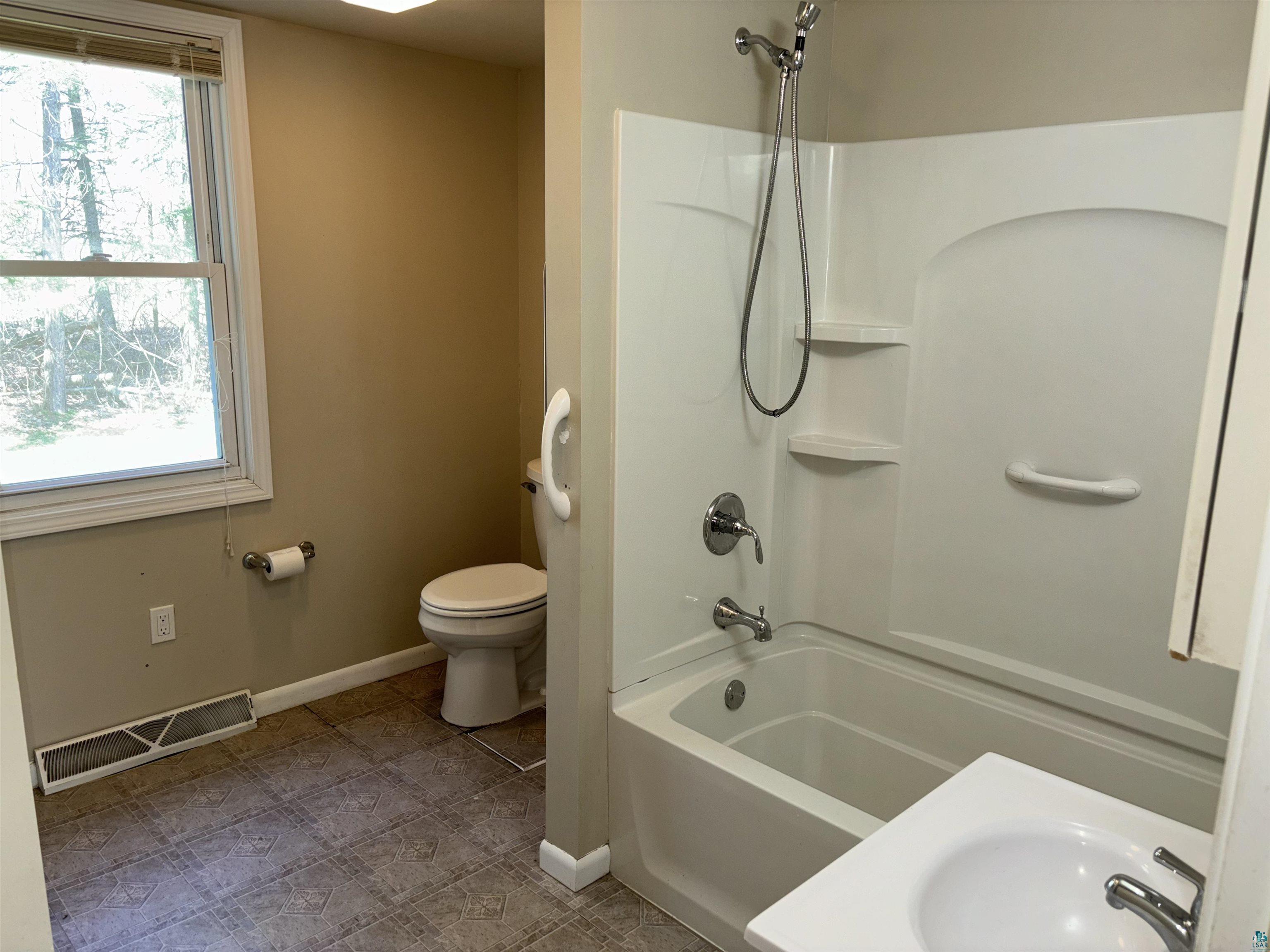 1405 Anderson Road Duluth, MN 55811 - Photo 10 of 26 Gallery Image 10