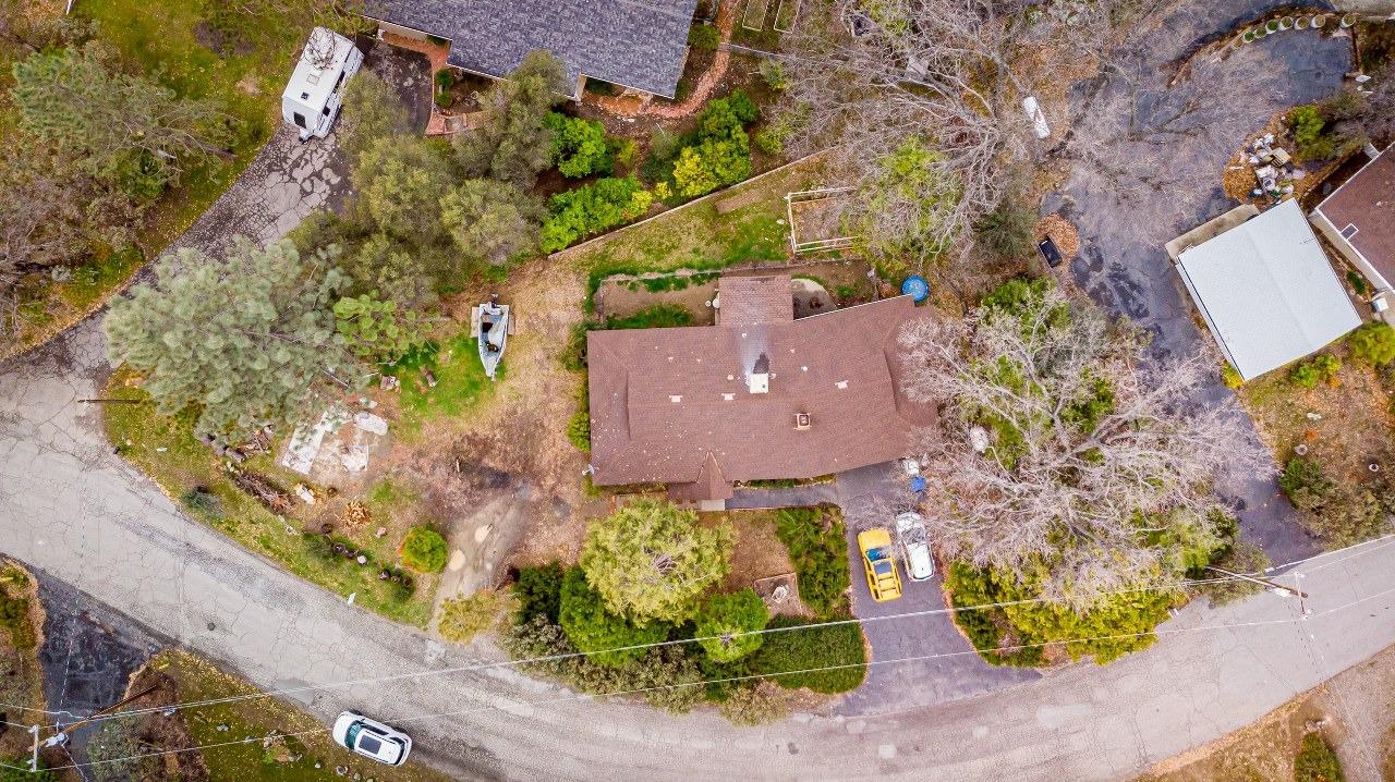 39670 Pine Ridge Road Oakhurst, CA 93644 - Photo 17 of 18 Gallery Image 17