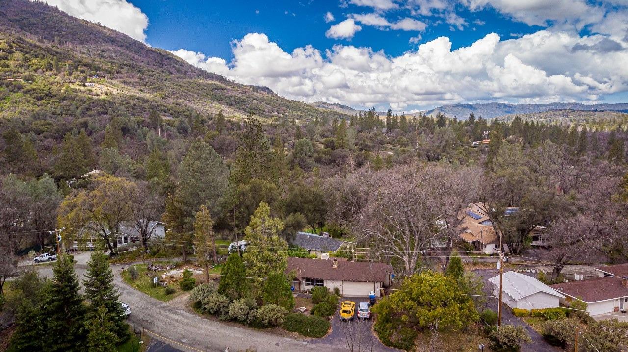 39670 Pine Ridge Road Oakhurst, CA 93644 - Photo 18 of 18 Gallery Image 18